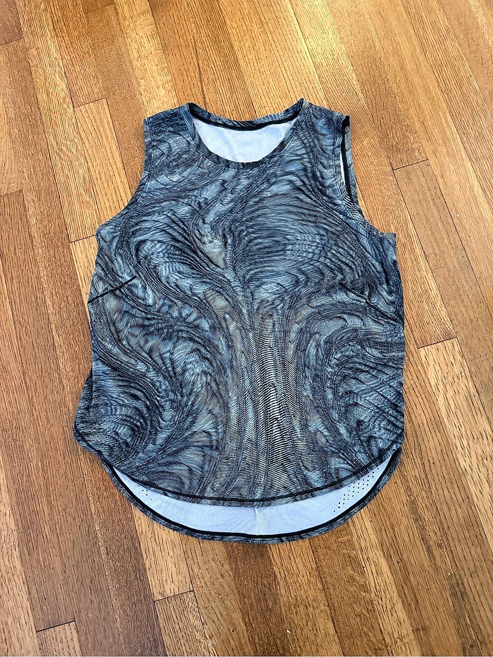 Lululemon Abstract Print Sleeveless Athletic Tank Top Gray Black Blue